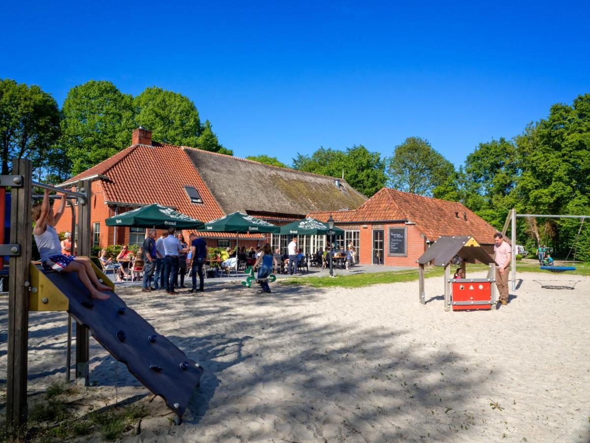 Chalet 2 Landgoedcamping Nienoord In Leek Luaran gambar